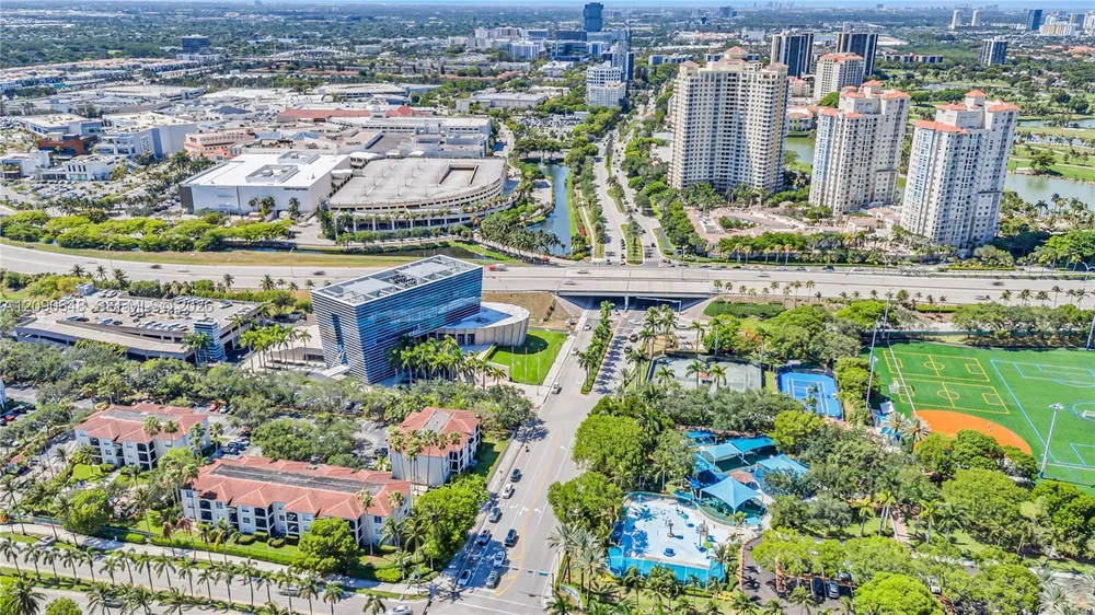 3330 NE 190th St, Aventura, FL 33180