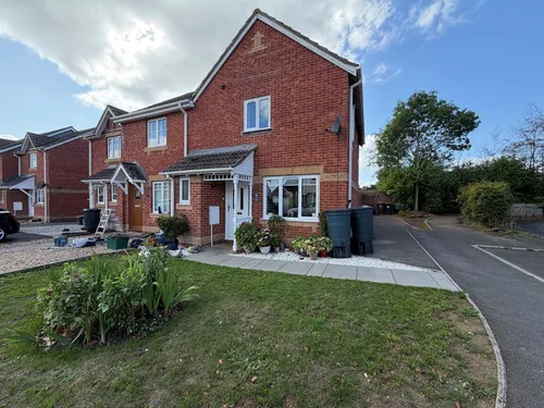 Bullfinch Close, Cullomptonphoto