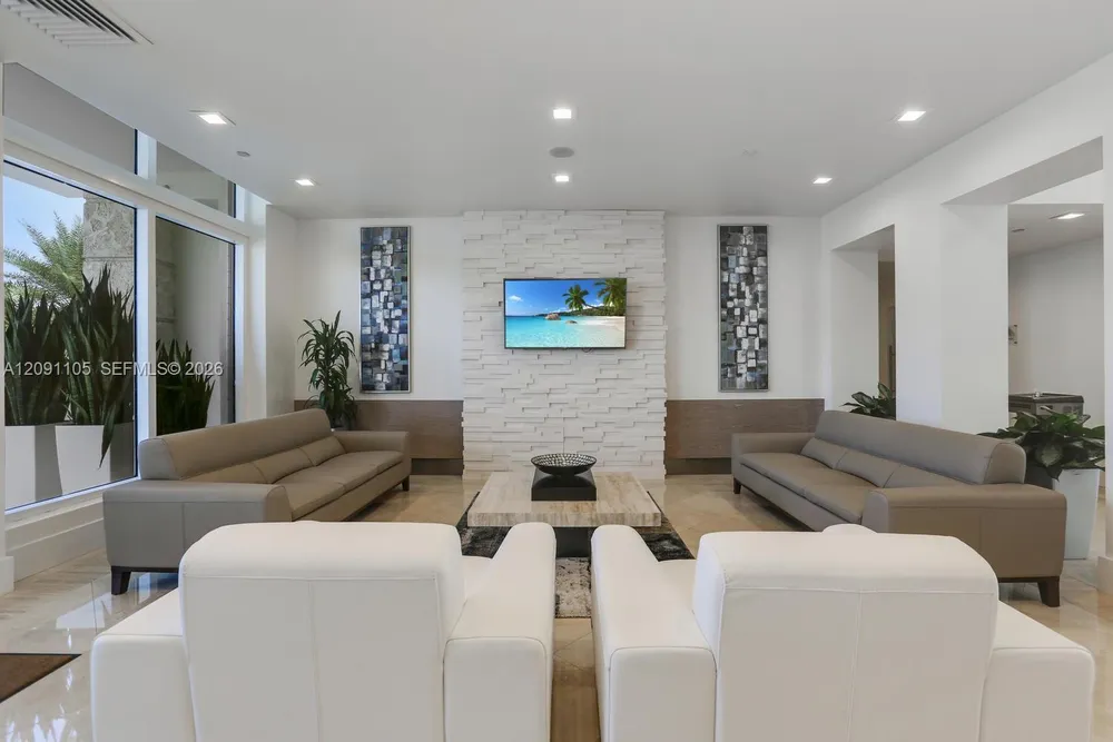 4775 Collins Ave, Miami Beach, FL 33140
