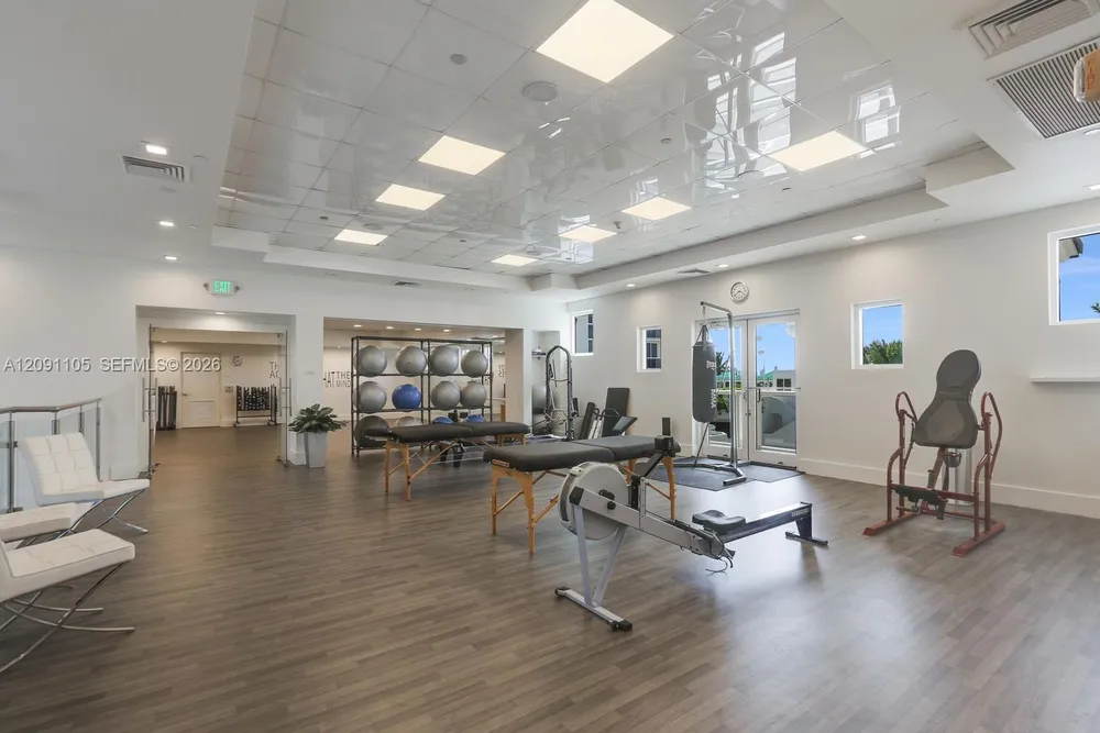 4775 Collins Ave, Miami Beach, FL 33140