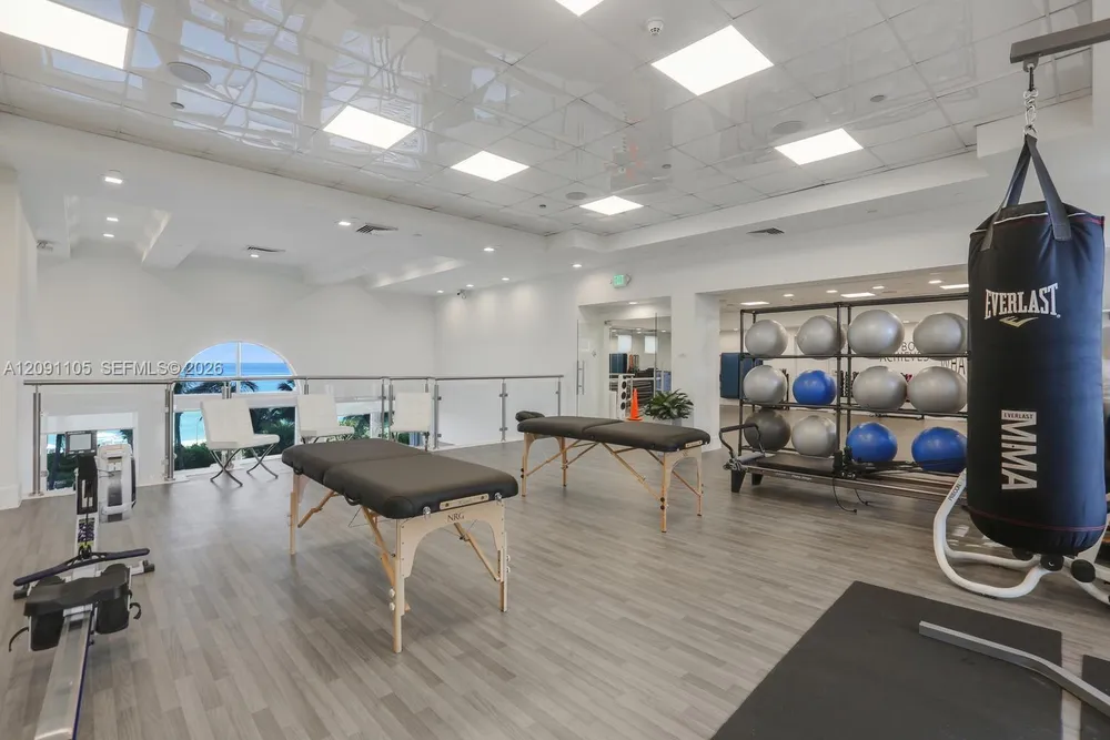 4775 Collins Ave, Miami Beach, FL 33140