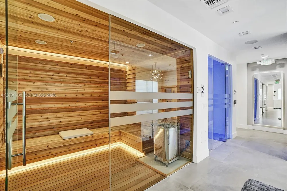 4775 Collins Ave, Miami Beach, FL 33140