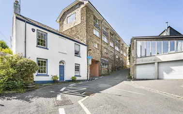 Blueball, The Grove, Totnes