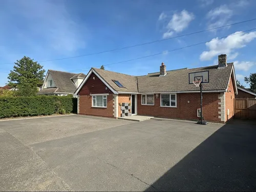 Chartridge Lane, CHESHAMphoto