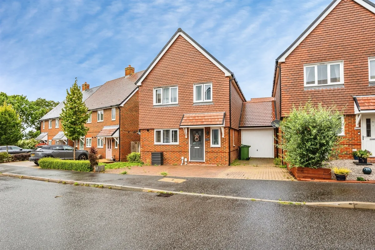 Meadowsweet Lane, Stone Cross, Pevensey