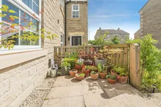 Gardeners Walk, Skelmanthorpe, Huddersfield