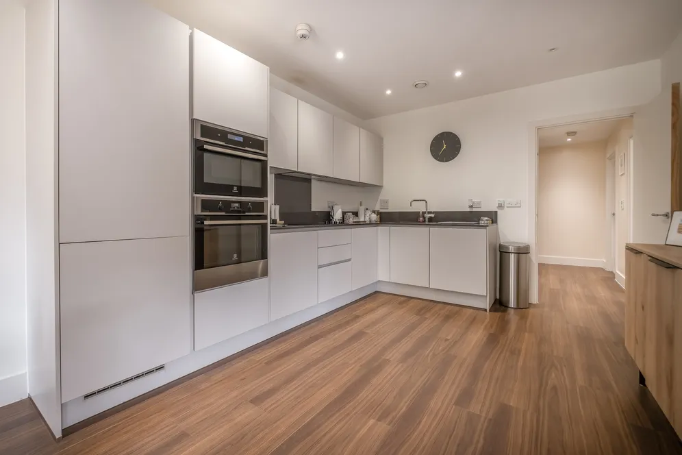 Pipit Drive, London, SW15 photo 4