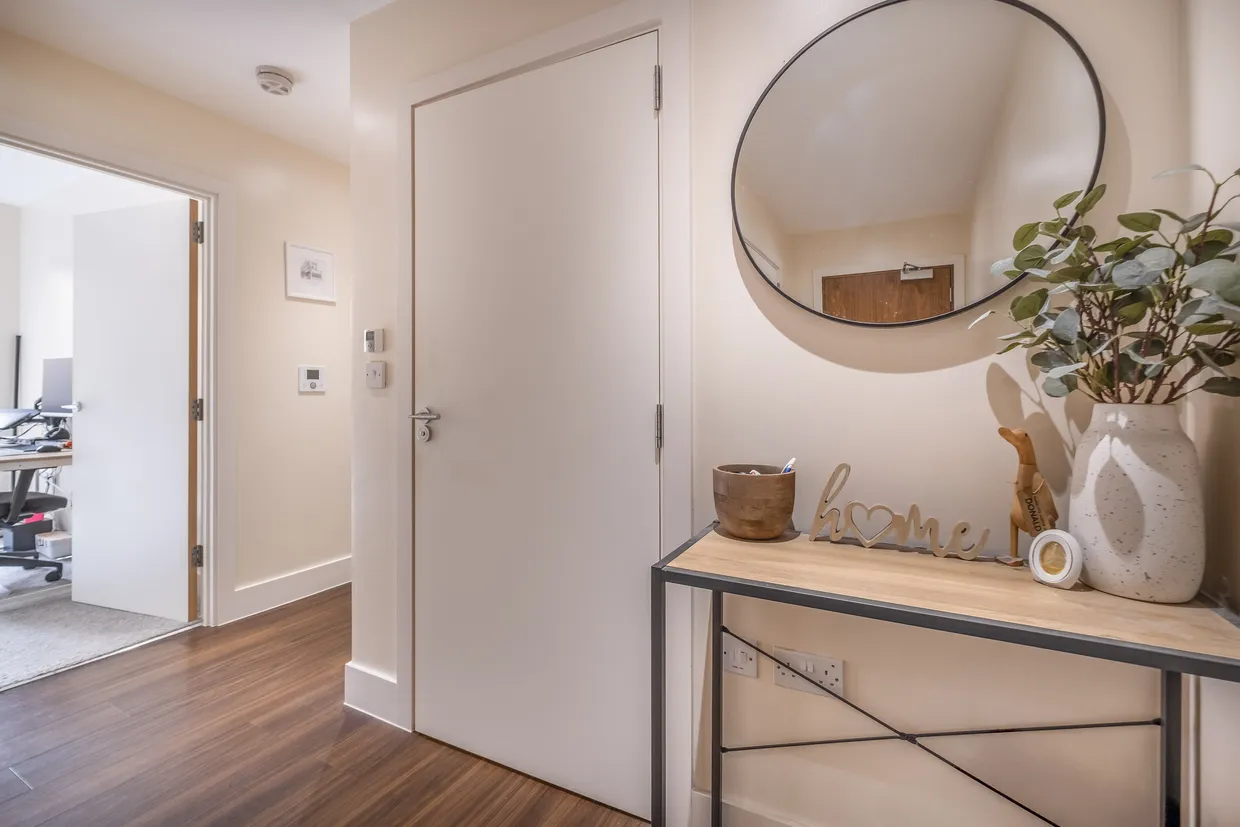Pipit Drive, London, SW15 photo 10