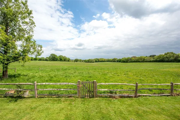 Red Lane, Dorking, RH5 photo 11