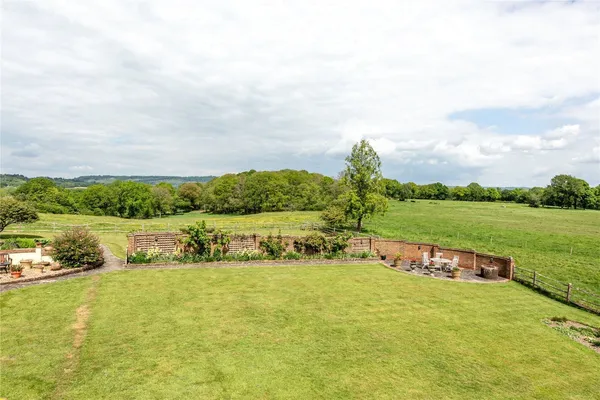 Red Lane, Dorking, RH5 photo 18