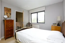Whitelands Crescent, LONDON, SW18 photo 9