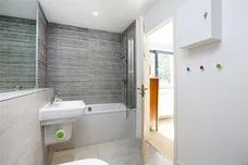 Whitelands Crescent, LONDON, SW18 photo 15
