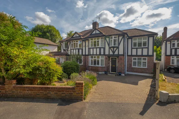 Westcoombe Avenue, London, SW20
