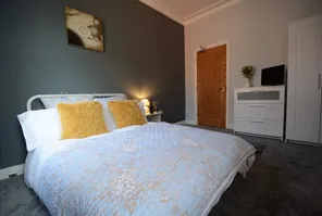 Main property image