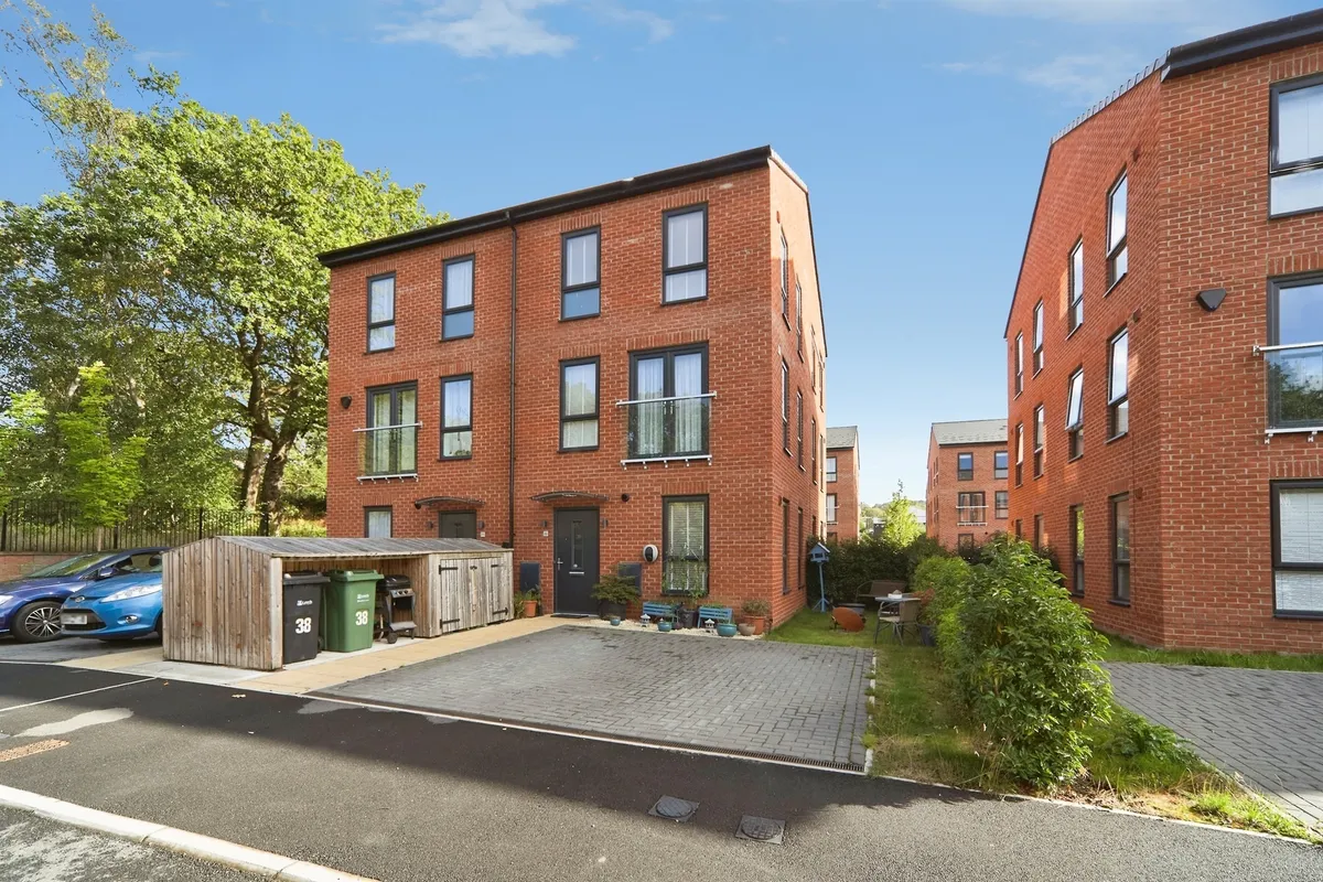 Copper Beech Court, Leeds