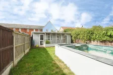 Elm Walk, Rayne, Braintree
