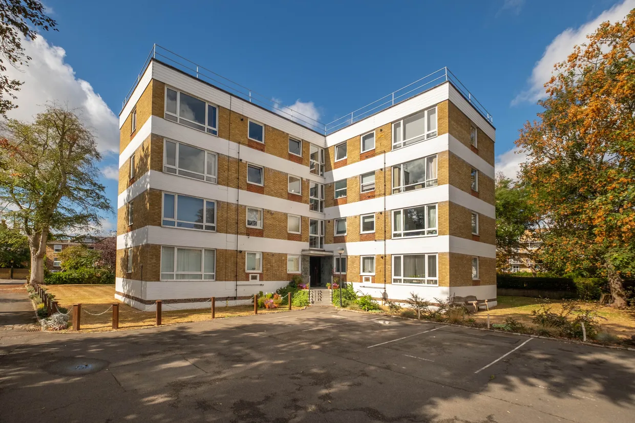 Manor Road, Teddington, TW11 photo 1