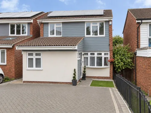 Housman Avenue, Roystonphoto