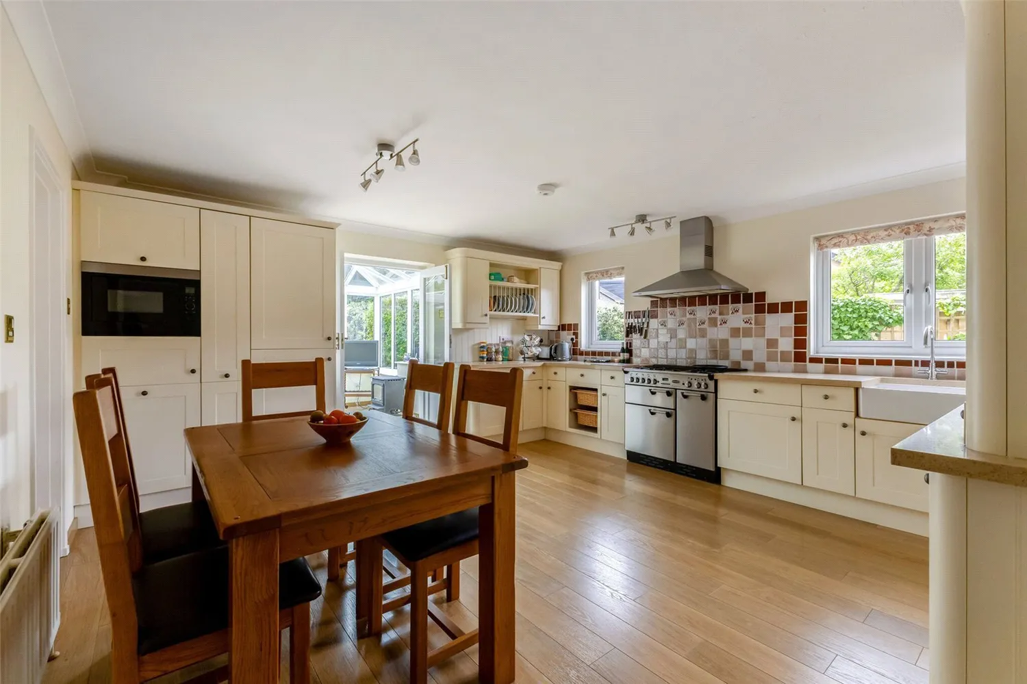 Petersfield Road, Midhurst, GU29 photo 2