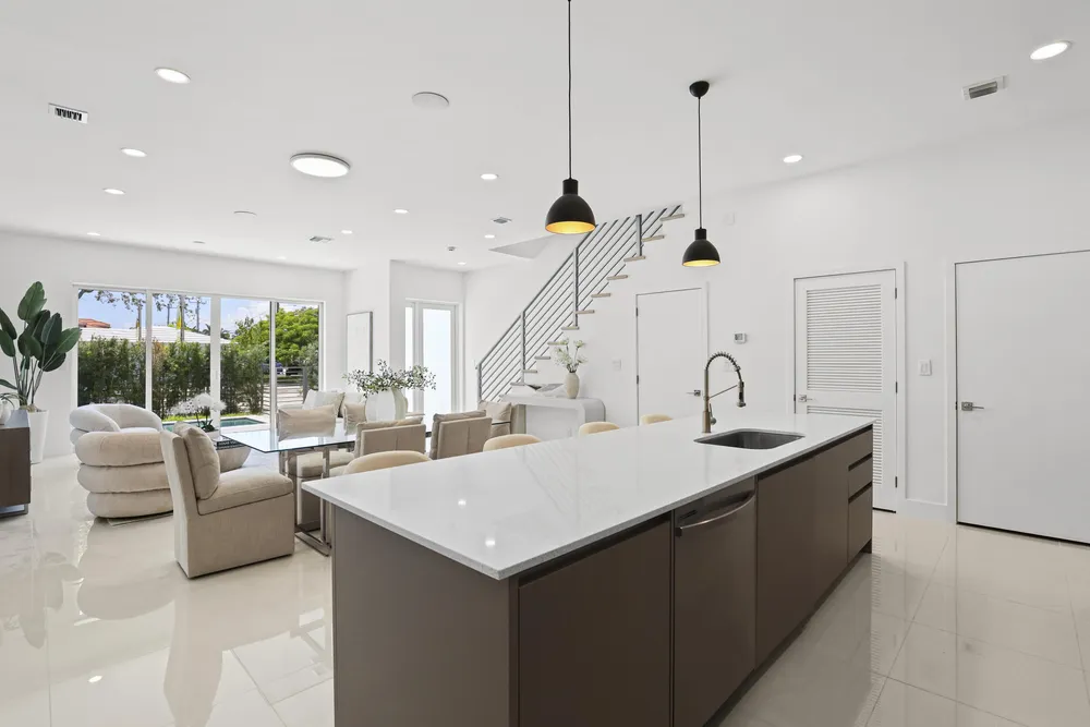 1807 NE 13th St, Fort Lauderdale, FL 33304