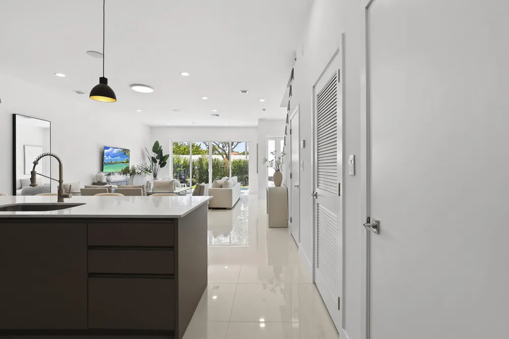 1807 NE 13th St, Fort Lauderdale, FL 33304