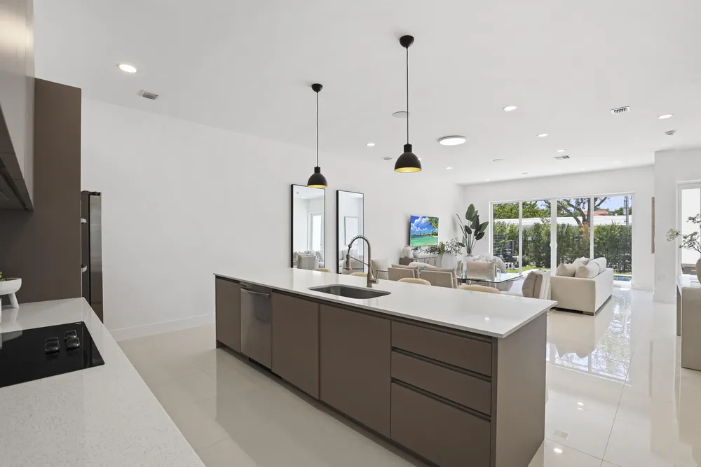 1807 NE 13th St, Fort Lauderdale, FL 33304