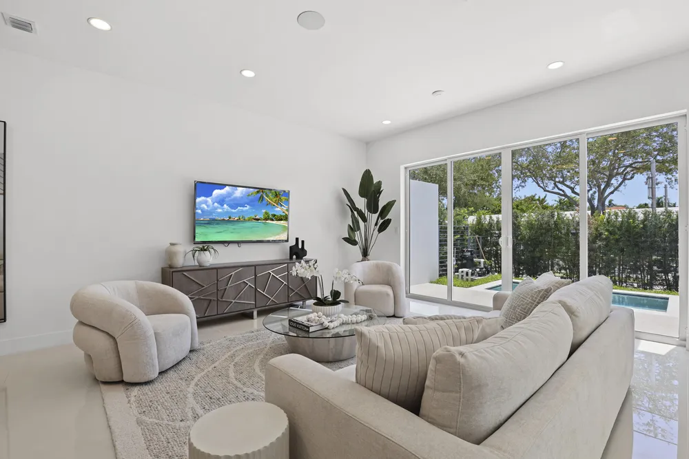 1807 NE 13th St, Fort Lauderdale, FL 33304