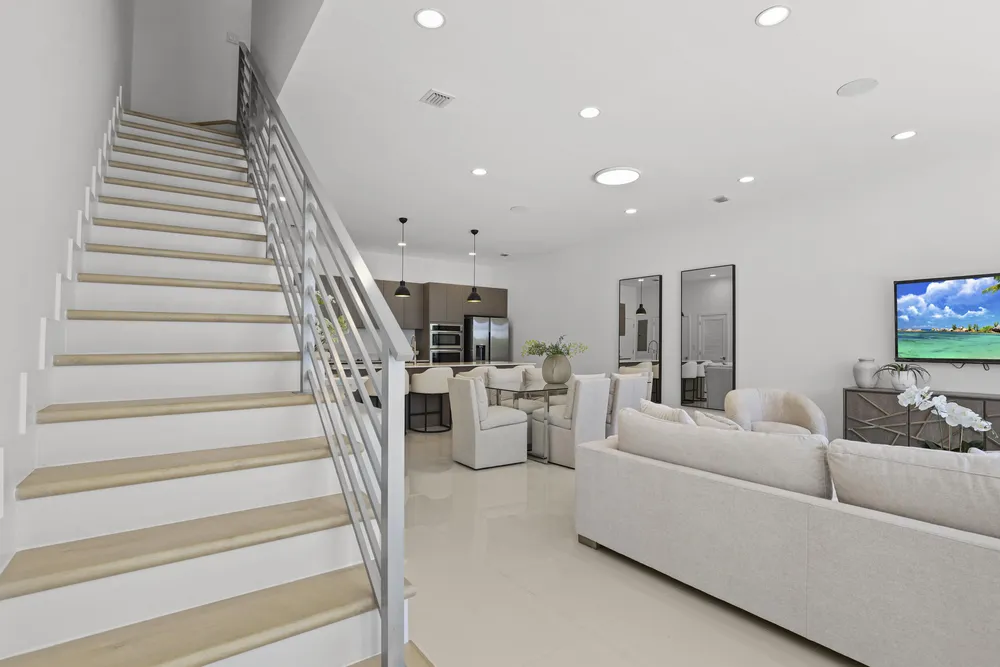 1807 NE 13th St, Fort Lauderdale, FL 33304
