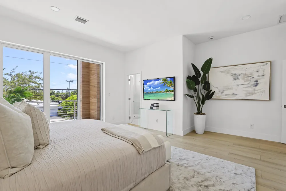 1807 NE 13th St, Fort Lauderdale, FL 33304