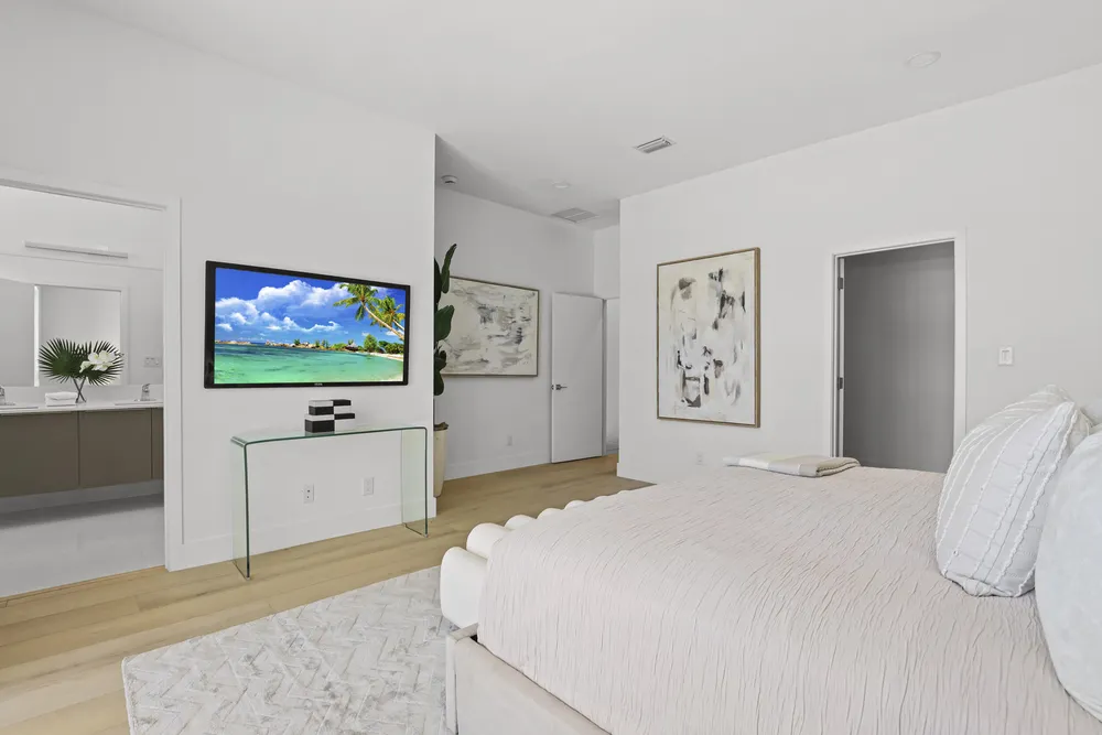 1807 NE 13th St, Fort Lauderdale, FL 33304