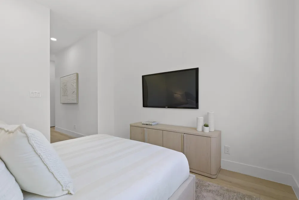 1807 NE 13th St, Fort Lauderdale, FL 33304