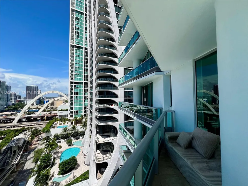 900 Biscayne Blvd, Miami, FL 33132