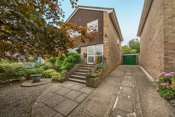 Dacre Crescent, Kimpton, SG4