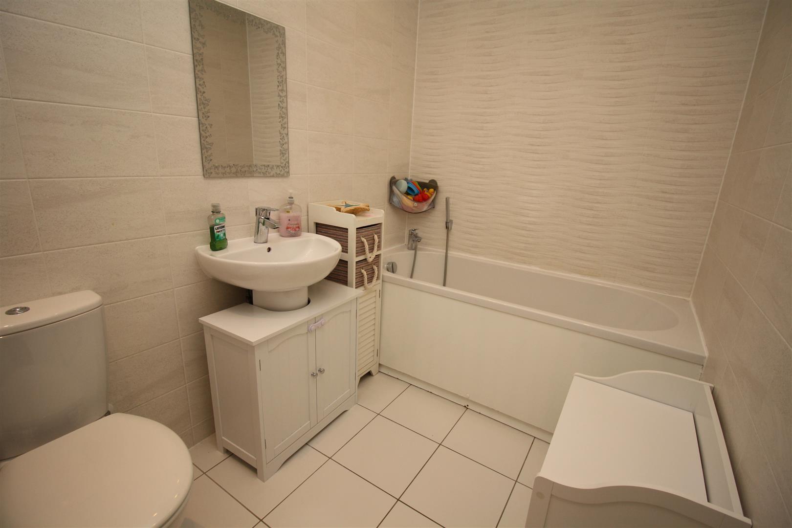 Sumatra Crescent, Newton Leys, Bletchley, Milton Keynes Image 9