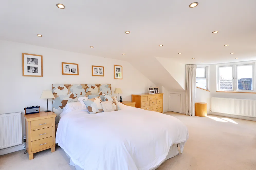 Eland Road, London, SW11 photo 5