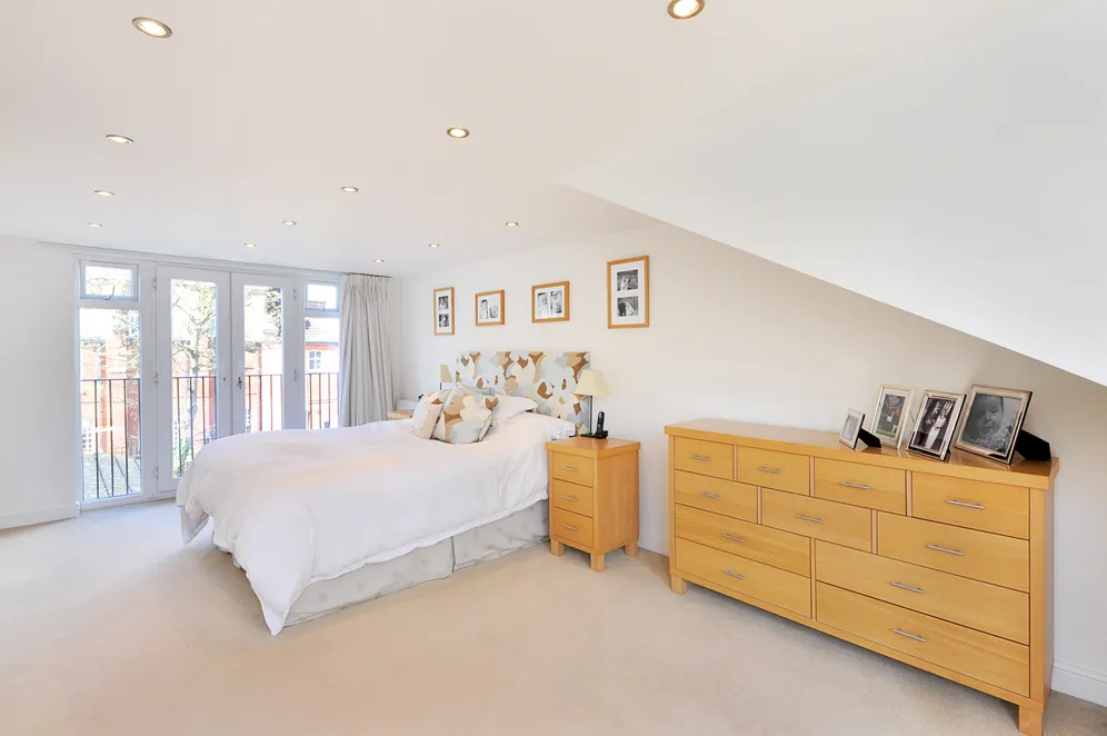 Eland Road, London, SW11 photo 13