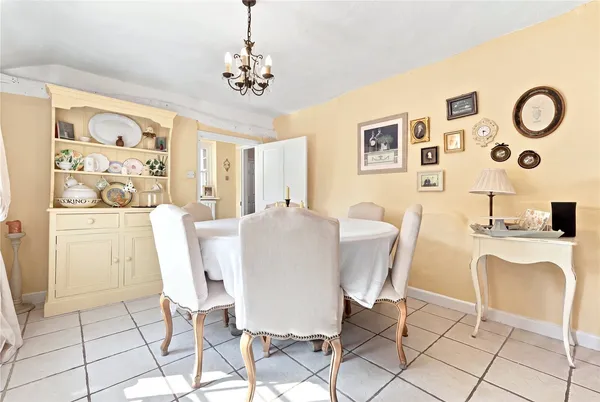 Chipping Hill, Witham, CM8 photo 13
