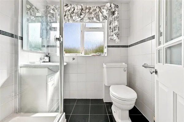 Chipping Hill, Witham, CM8 photo 25