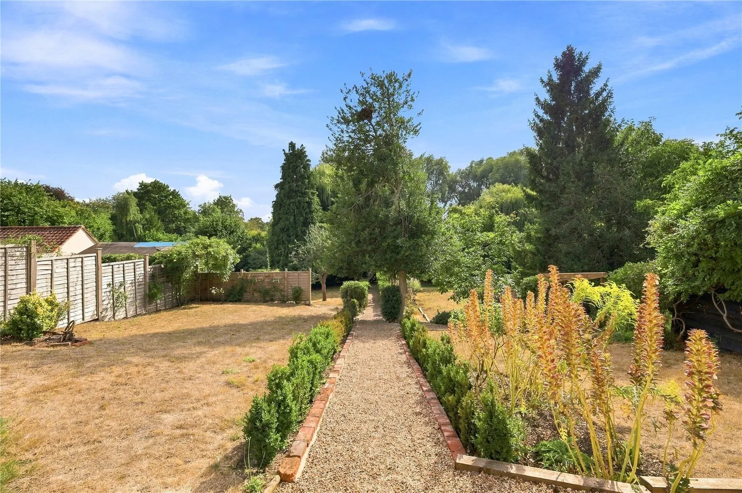Chipping Hill, Witham, CM8 photo 26
