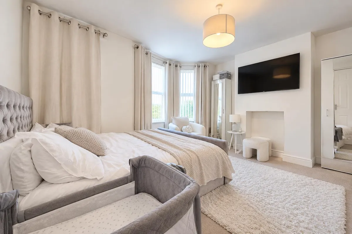 Glebe Road, Finchley, N3