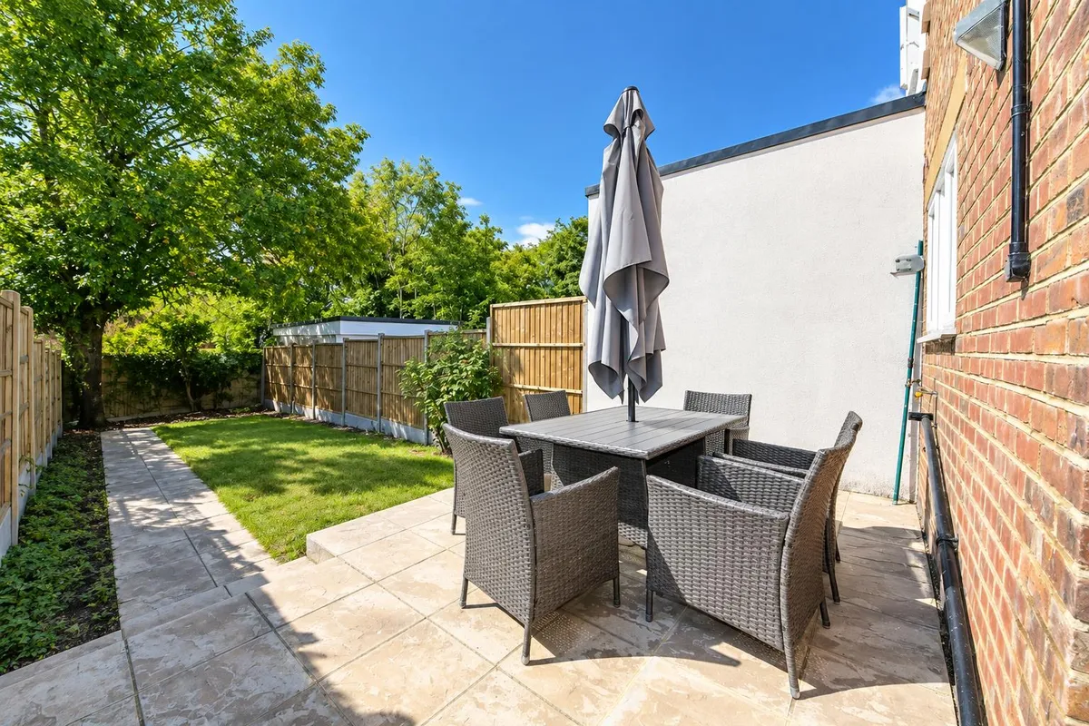 Glebe Road, Finchley, N3