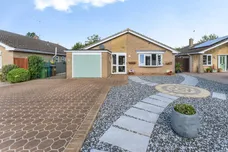 Elwyndene Road, March