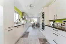 Elwyndene Road, March