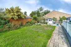 Elwyndene Road, March
