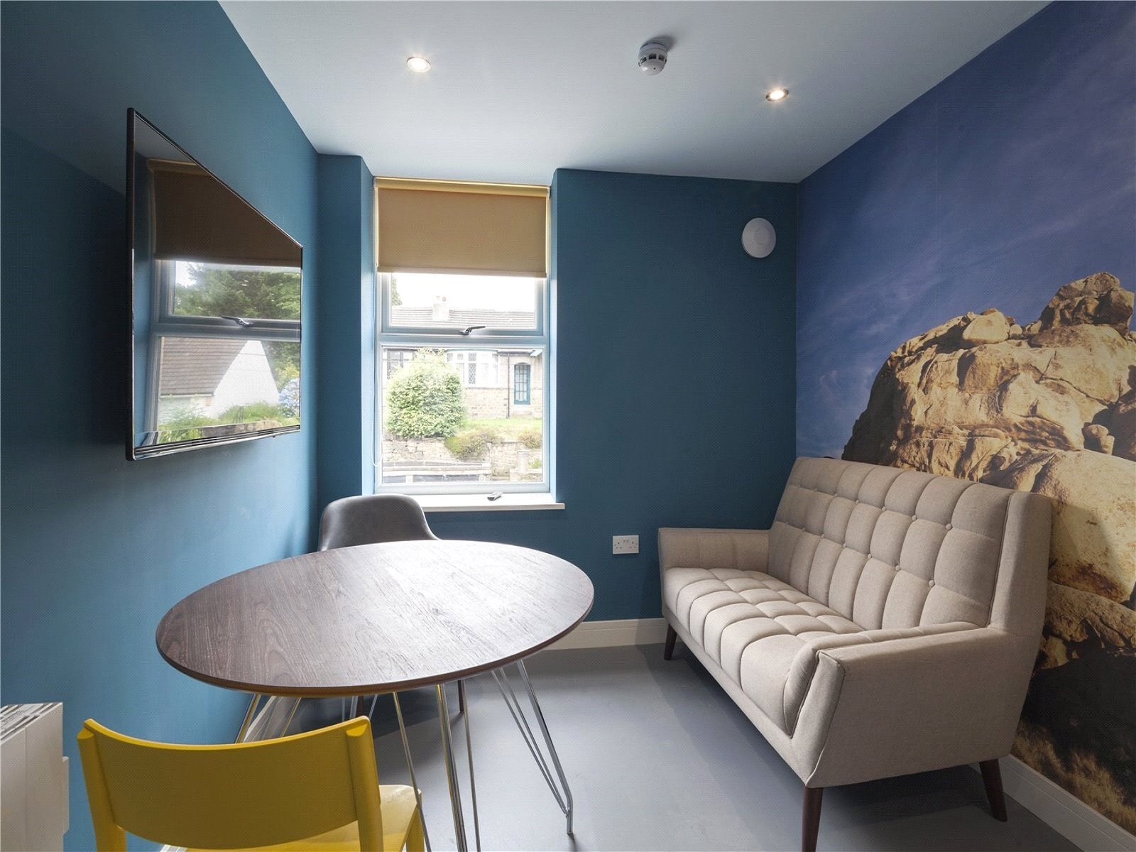 63 Newsome Road, Huddersfield, HD4 Image 1