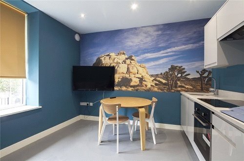 63 Newsome Road, Huddersfield, HD4 Image 2