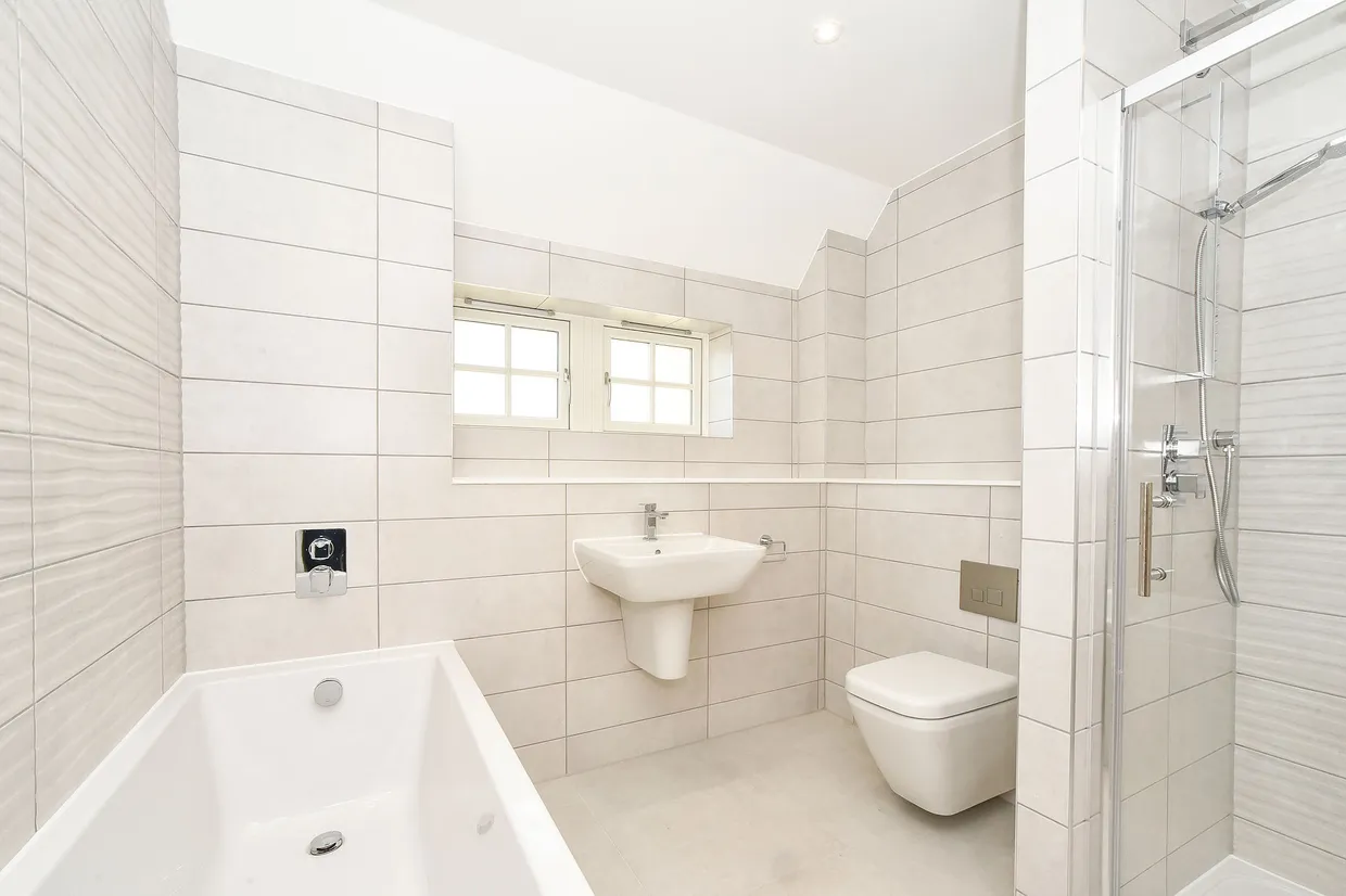 Ampney Meadows, Down Ampney, GL7 photo 9