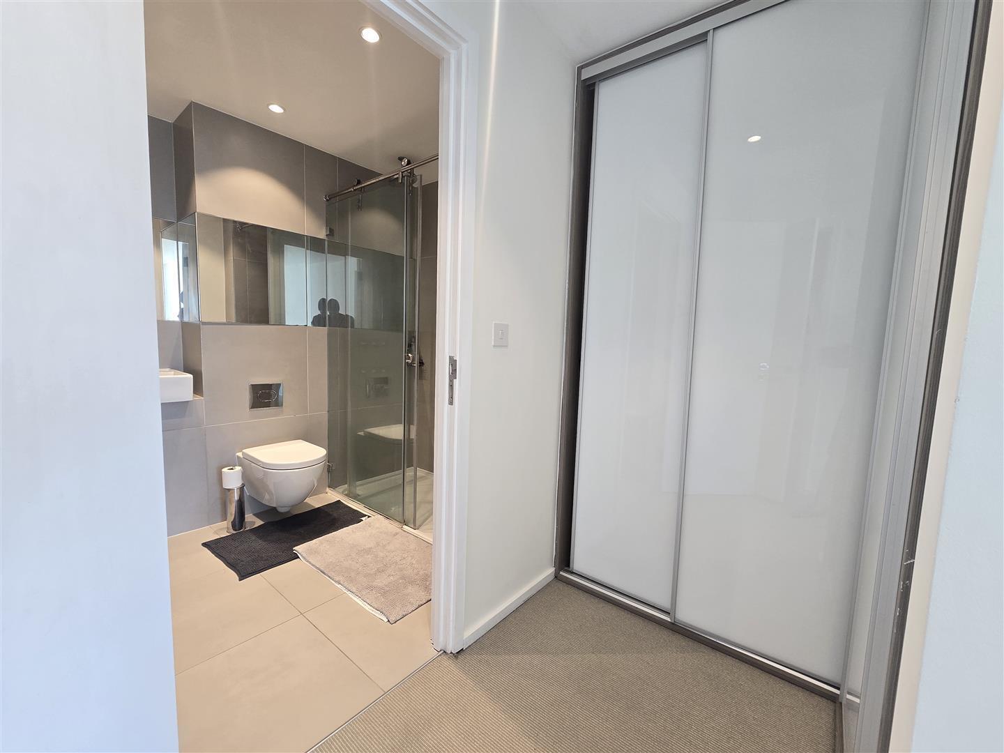 Lux Apartment - NO HMO/SHARERS Image 18