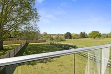 Greenacres Park, Storrington, RH20 photo 3