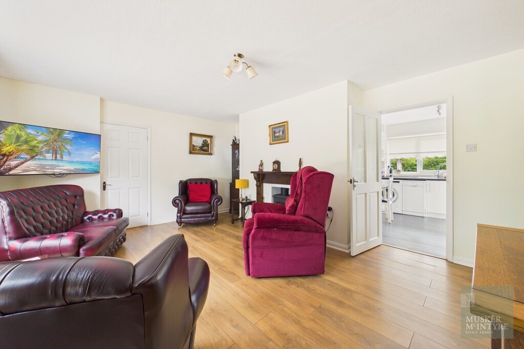 School Road, Bedingham Image 5